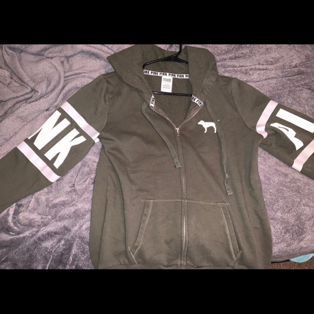 Zip up hoodie. Size medium. Never worn.